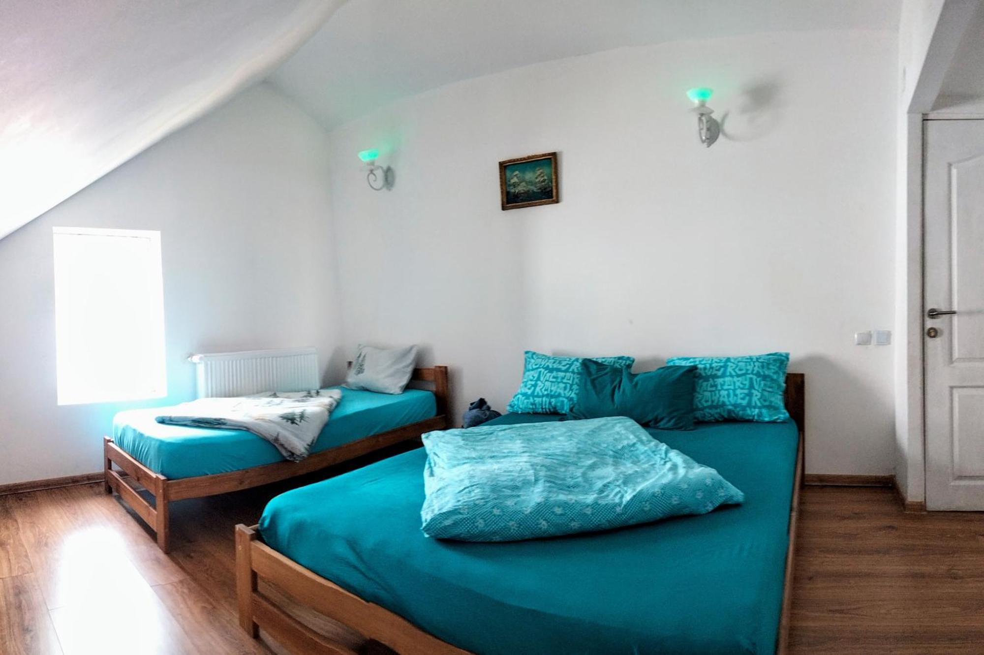 Ferienwohnung Doi Iepuri Azuga Exterior foto